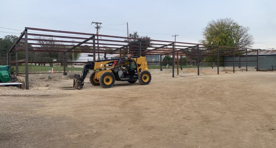 Commercial Excavation for Tyler Sand Gravel And Excavation in Ben Wheeler, TX