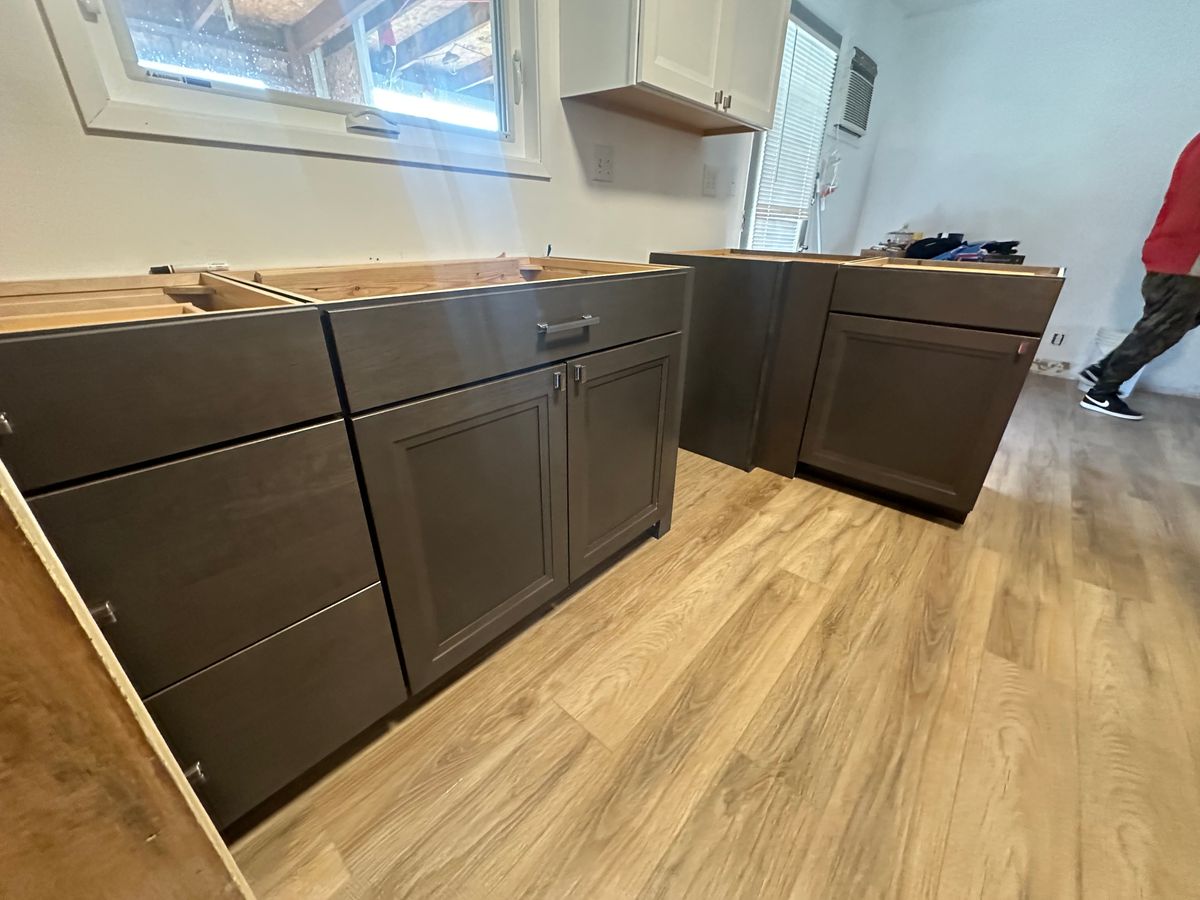 Flooring for Calderons Proquality Construction LLC in The Dalles, OR