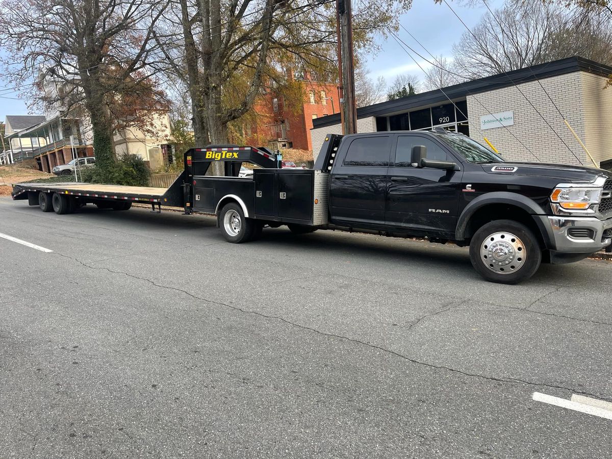 Residential & Commercial Excavation for Fav5 Hauling & Grading in Mount Airy, NC