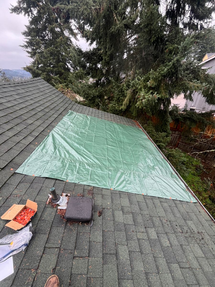 Roofing Repairs for Oregon Shield Roofing and Construction LLC in Springfield , Oregon