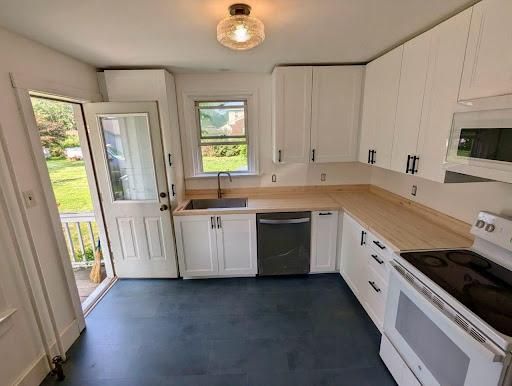 Patching and Painting for Villanueva LLC in Red Lion, Pennsylvania