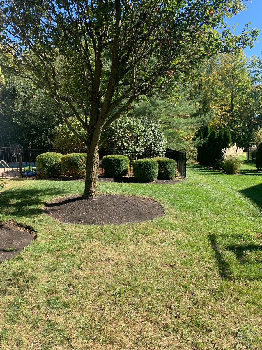 Mulching for Castle JR Landscaping & Painting LLC in Cincinnati, OH