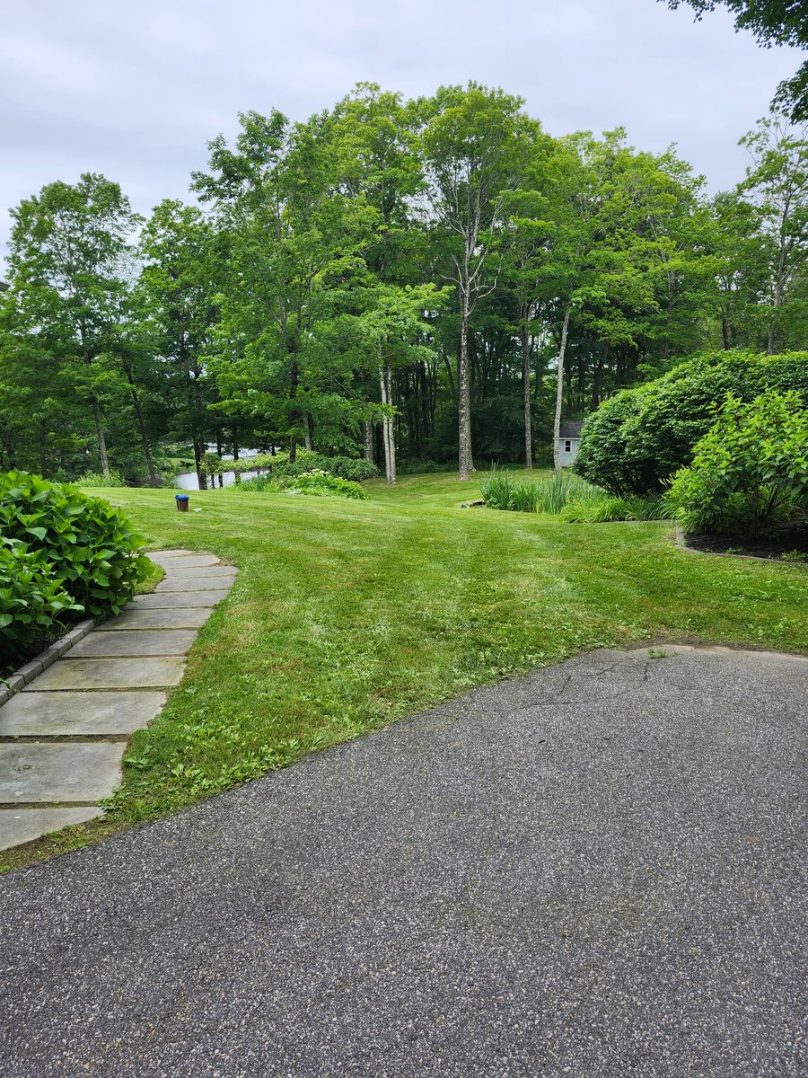 Landscape Installation for Landscape Innovations LLC in Torrington, CT