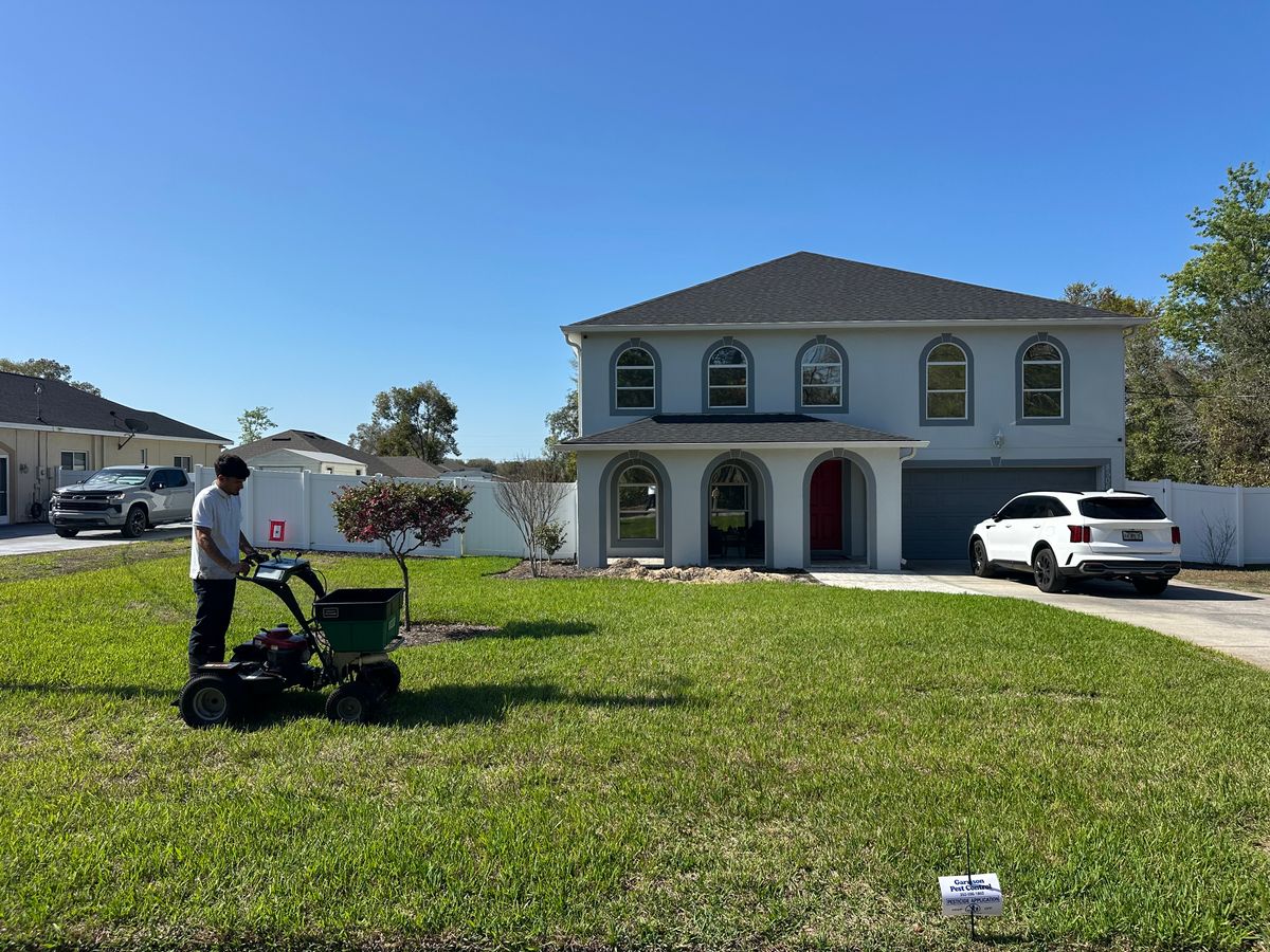 Lawn Spraying for Garrison Pest Control Inc in Hernando County, FL