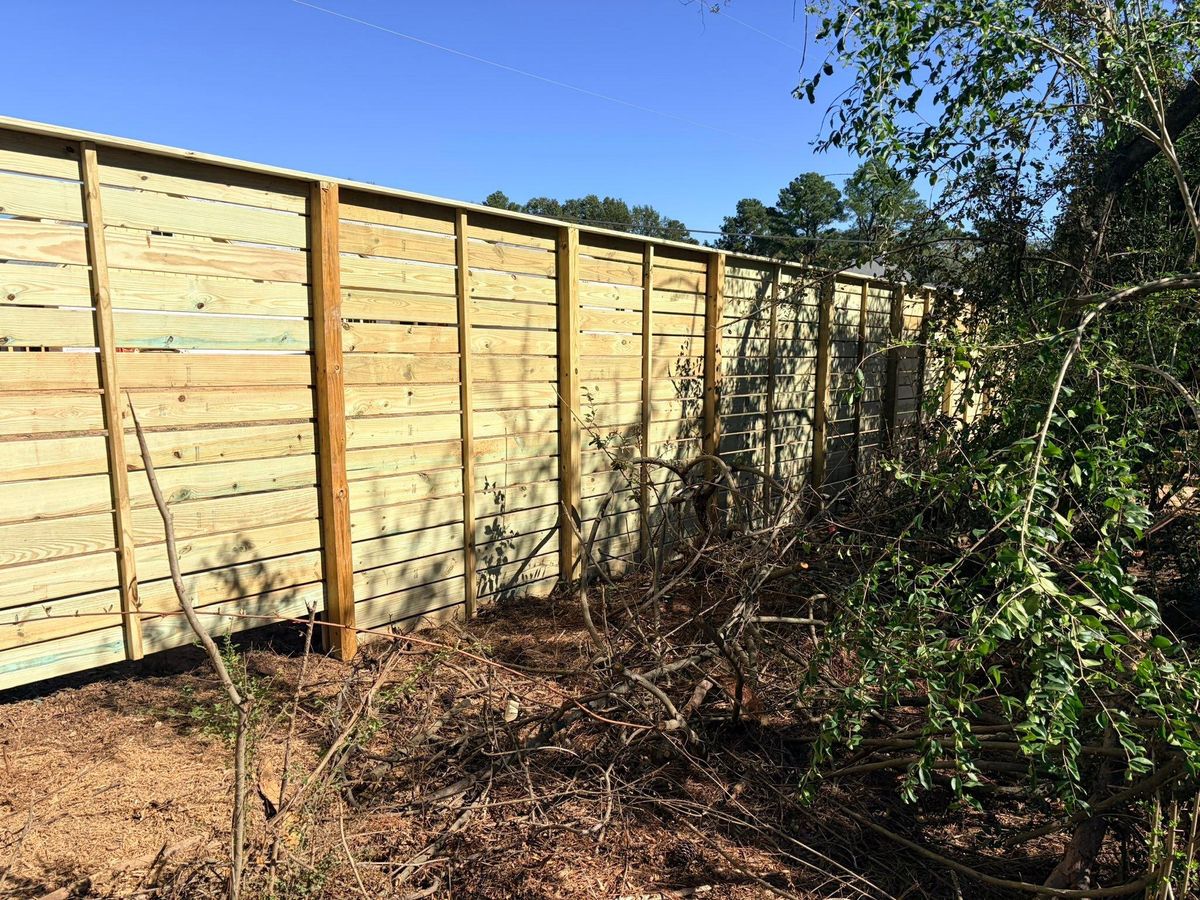 Fence Repair and Maintenance for Manning Fence, LLC in Hernando, MS
