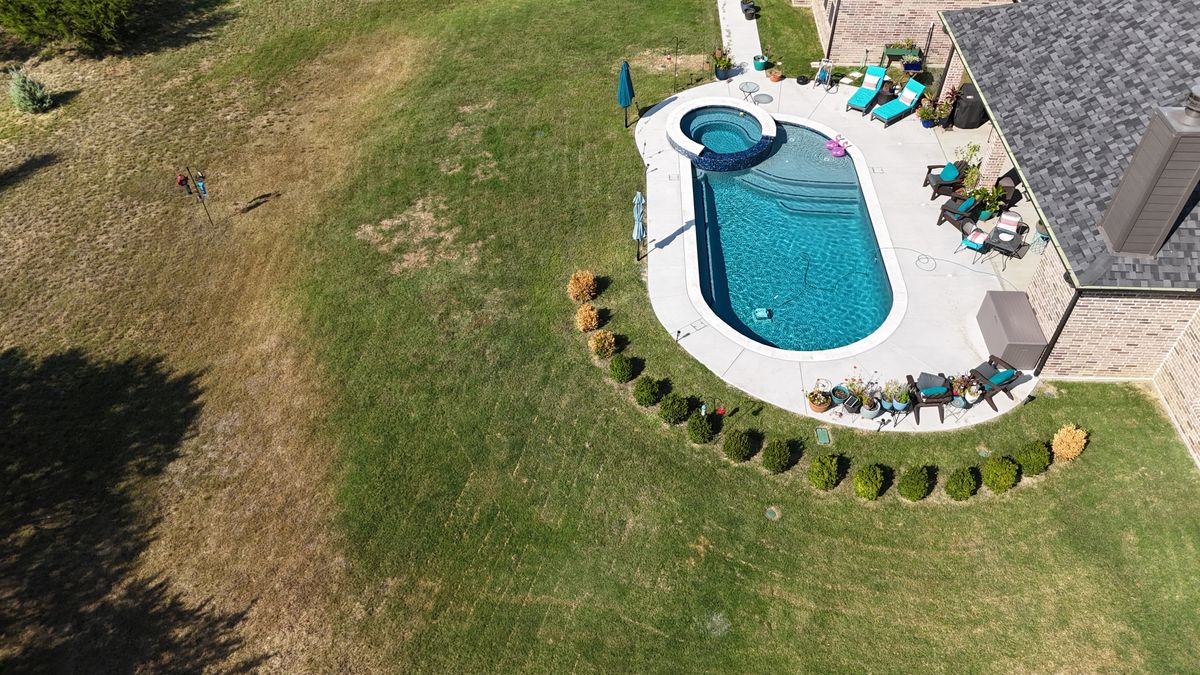 Custom Pool Design for Black Diamond Custom Pools LLC in Azle, TX