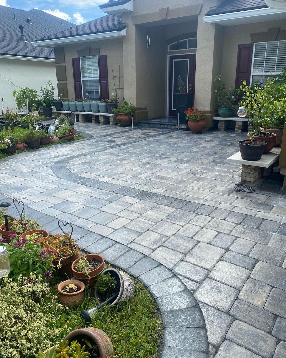 Driveway & Sidewalk Cleaning for Jacobs Pressure Washing and Services in Jacksonville, Florida