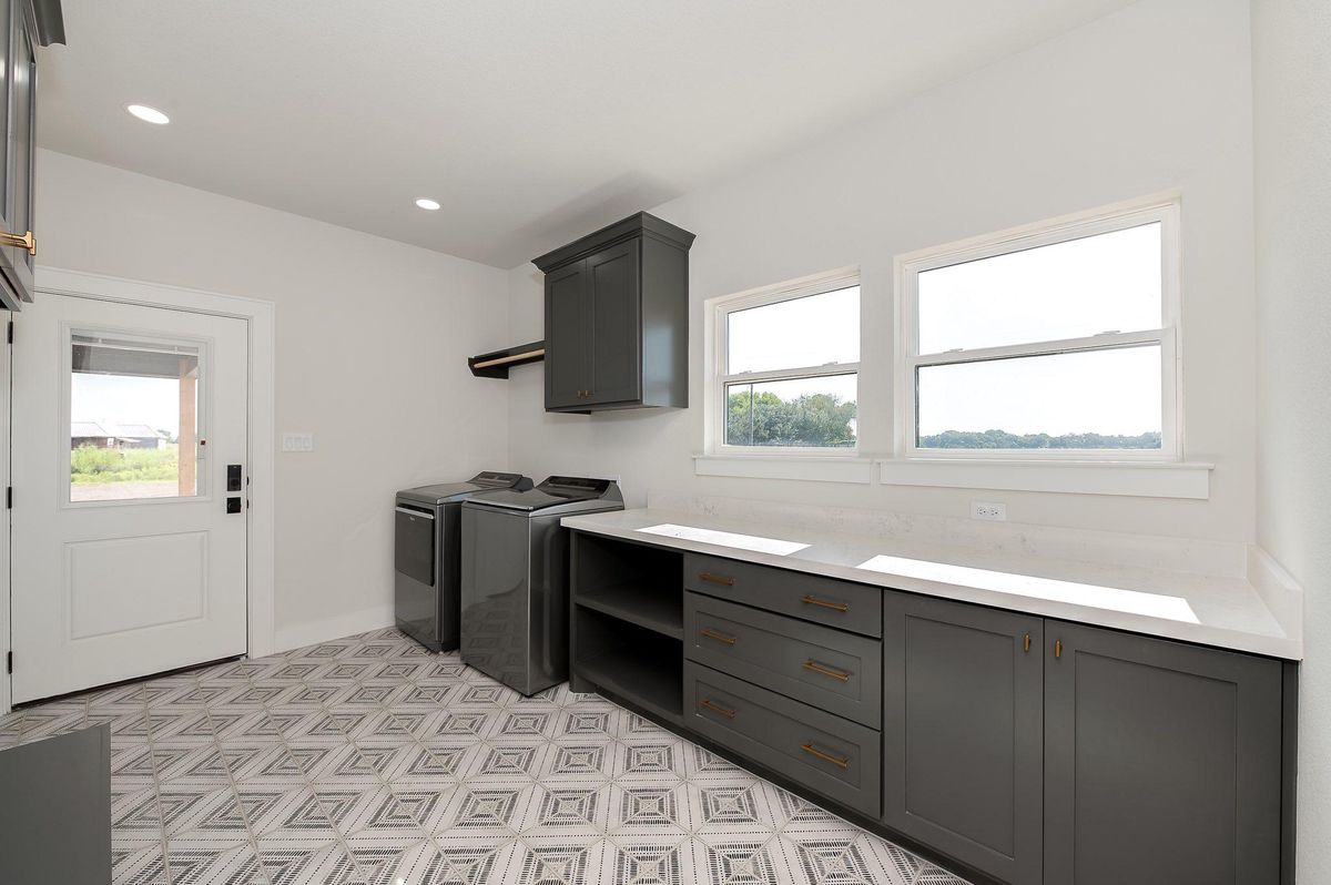 Custom Home Design for CWC Custom Homes & Barndominiums in Snook, TX