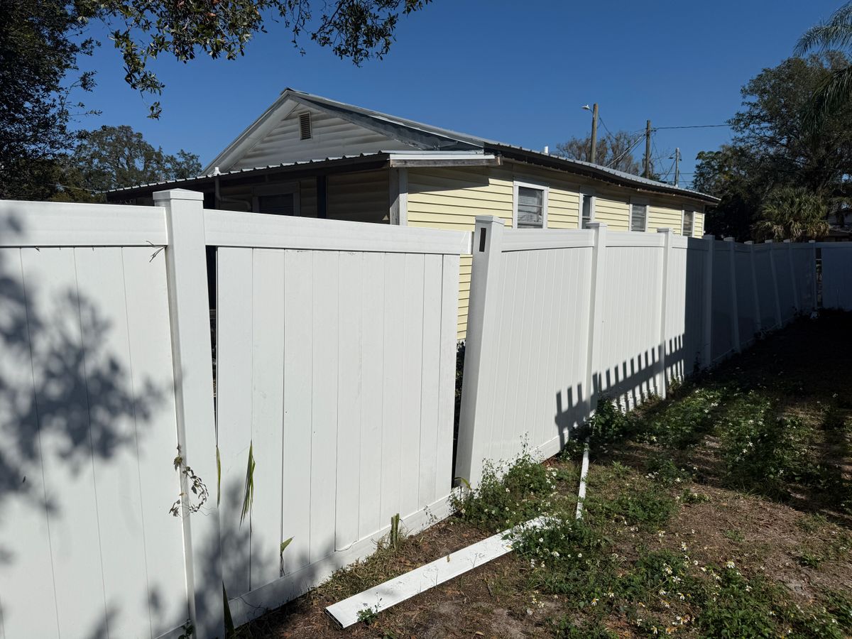 Vinyl Fence Repairs for Smith & Sons Fence Company in Riverview, FL