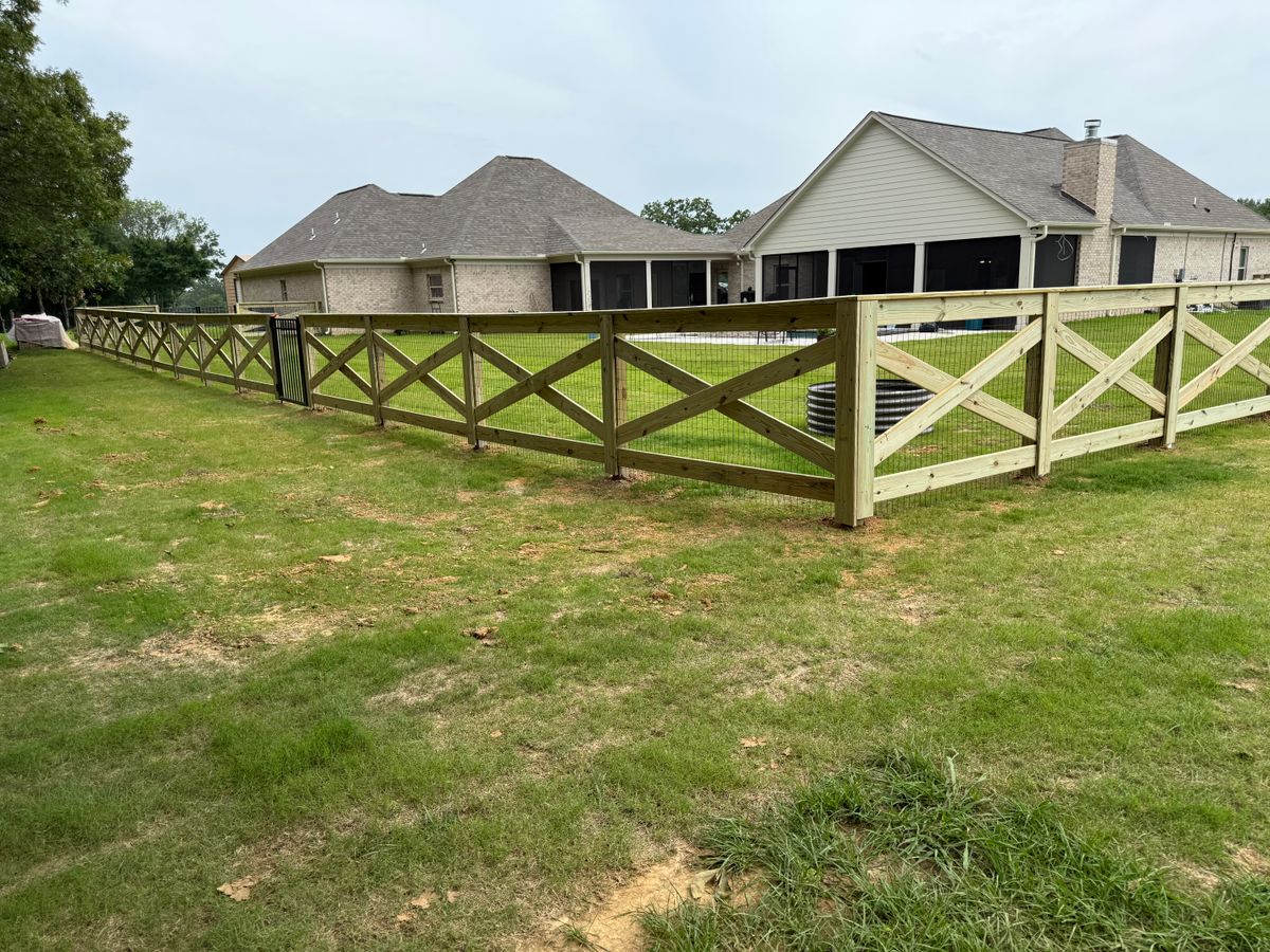 Fence Installation for Manning Fence, LLC in Hernando, MS
