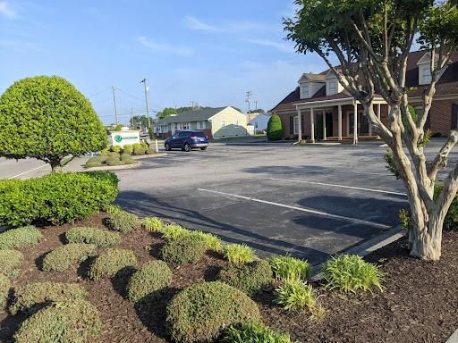 Mulch Installation for E-Z Care Lawn Service in Prince George, VA