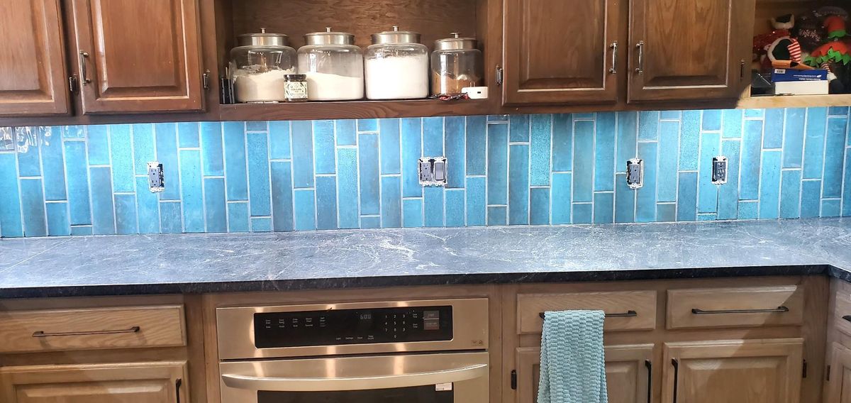 Backsplash for D&J Custom Floors in Nederland, TX