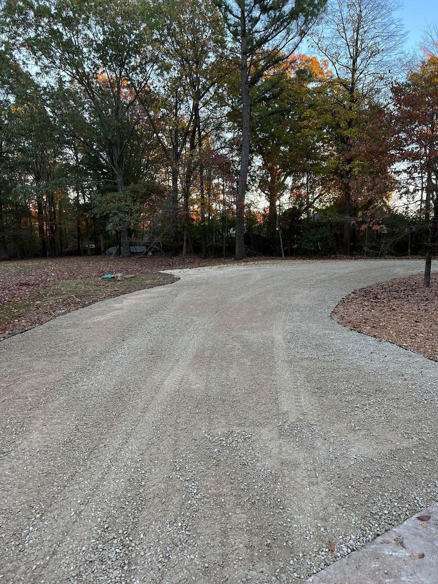 Hauling / Dirt Work for Harness Lawn and Land Management  in Jonesboro ,  AR