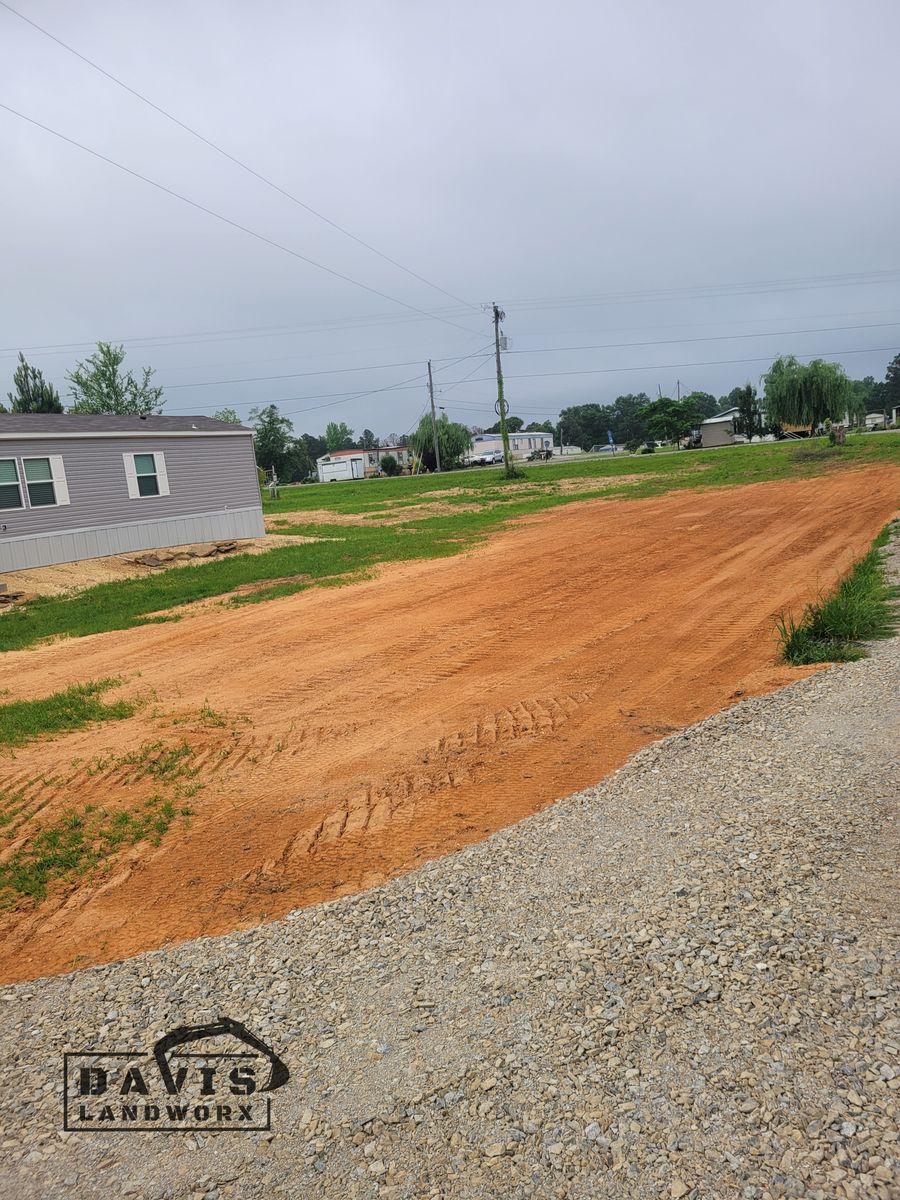 Dozer Services for Davis Landworx in Clanton,  AL