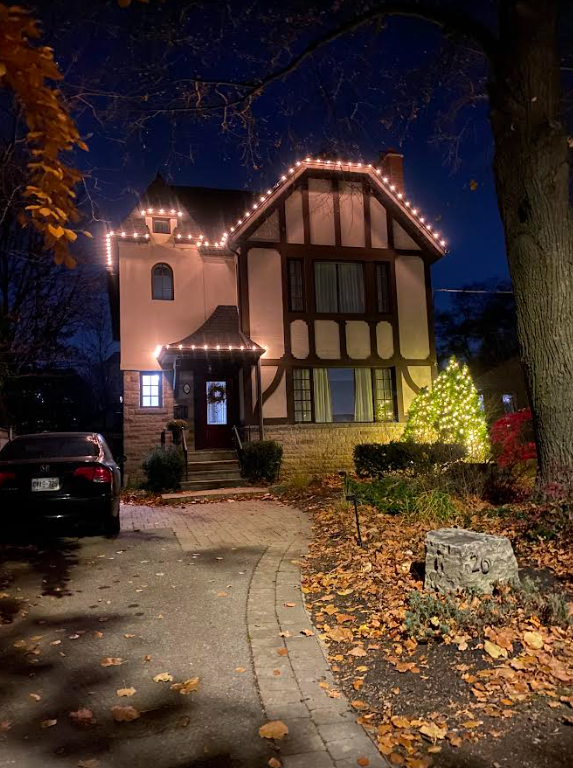 Holiday Lights for Property Elites  in Toronto, 