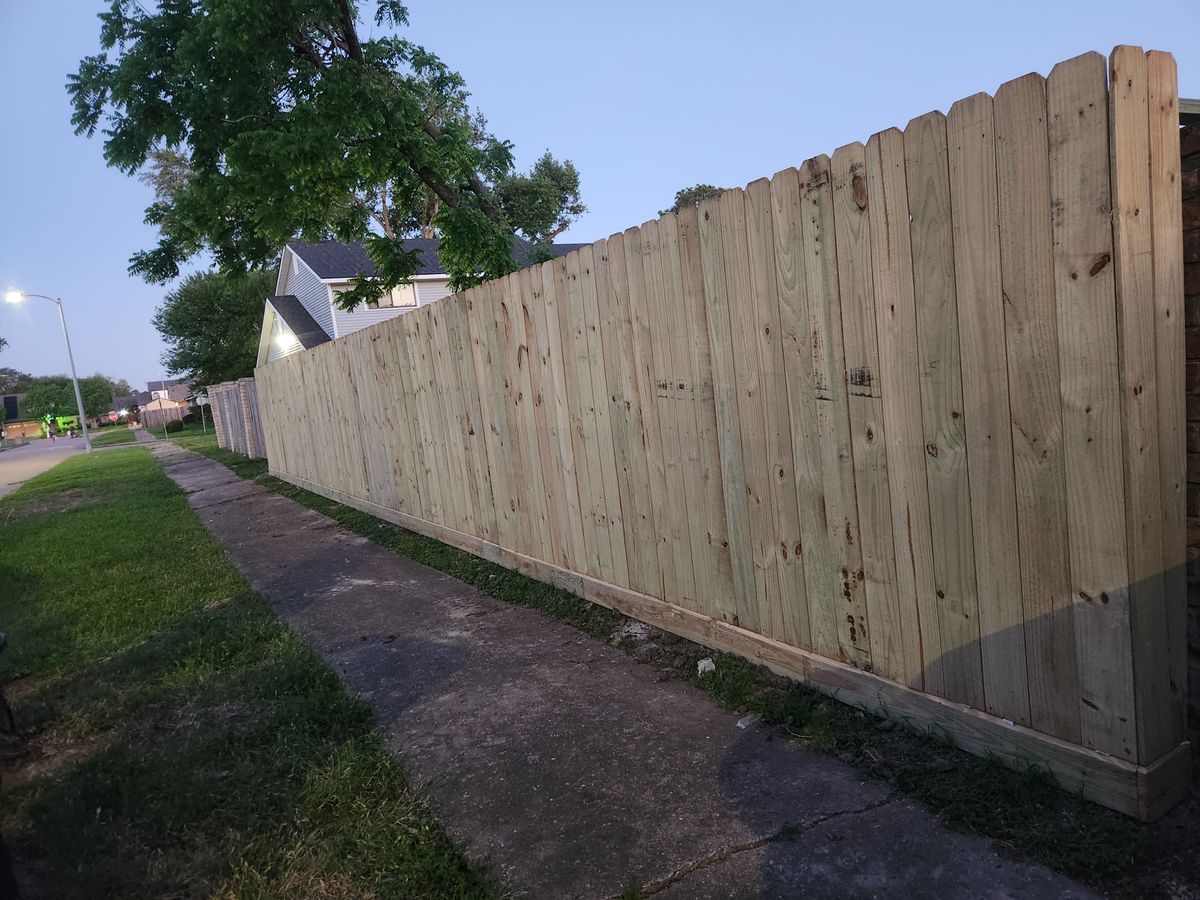 Fence Installation for Right Choice Landscaping LLC in Houston, TX