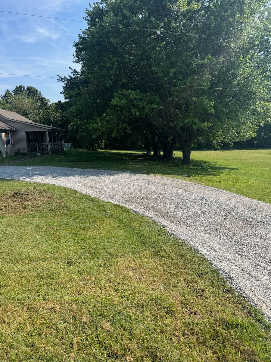 Gravel Services for DIRT PLUS LLC in Bowling Green, KY