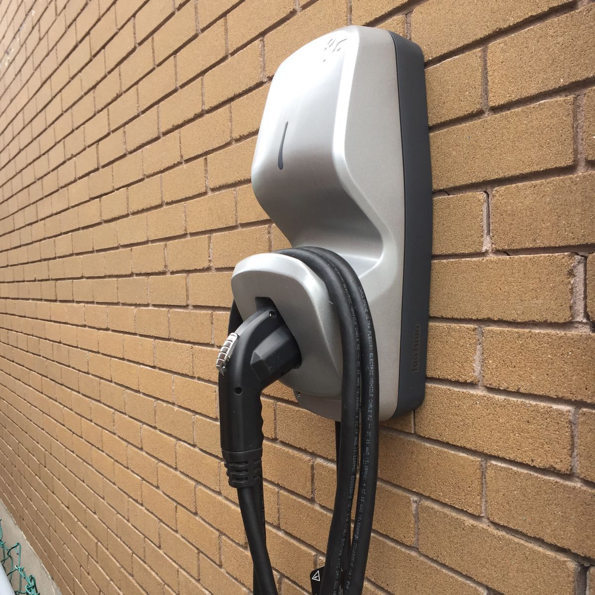 EV Charging Installation for Nominal Voltage in  Orlando, FL