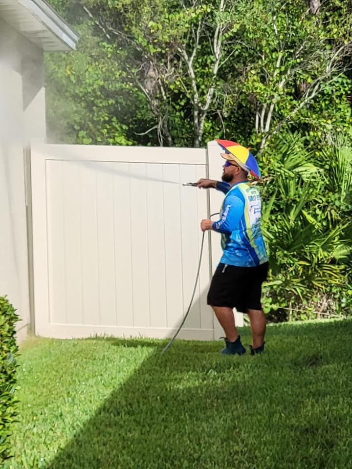 Fence Washing for Tabler Pressure Washing & Paver Sealing in Jacksonville, FL