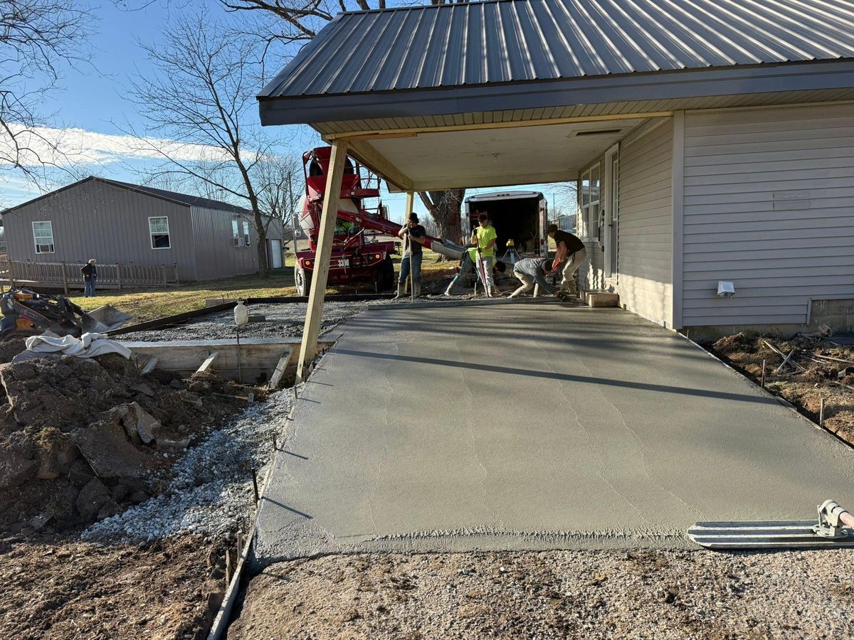 Driveways & Sidewalks for Whitfield Concrete Construction in Solsberry, IN