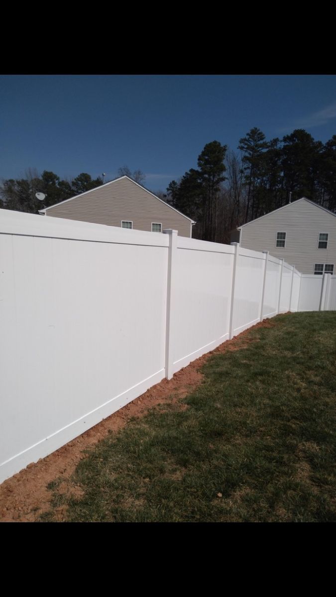 FENCING for Cisco Kid Landscaping Inc. in Lincolnton, NC