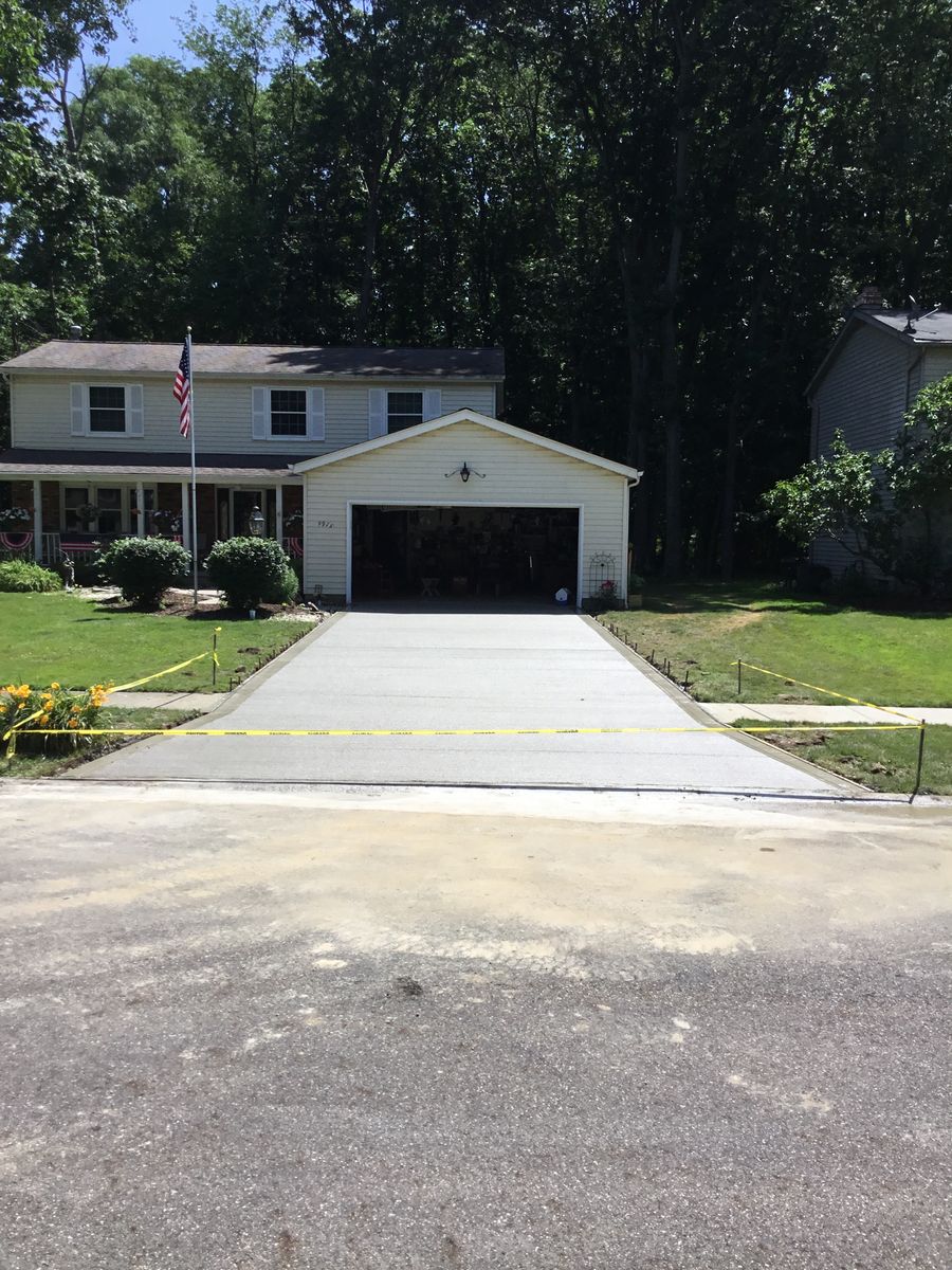 Concrete for Lake Erie Companies in Grand River, OH