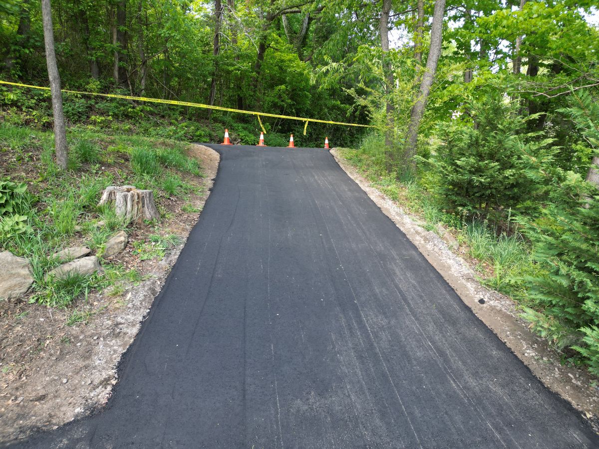 Asphalt Paving for JV Hardscape & Construction Inc in Hendersonville, NC