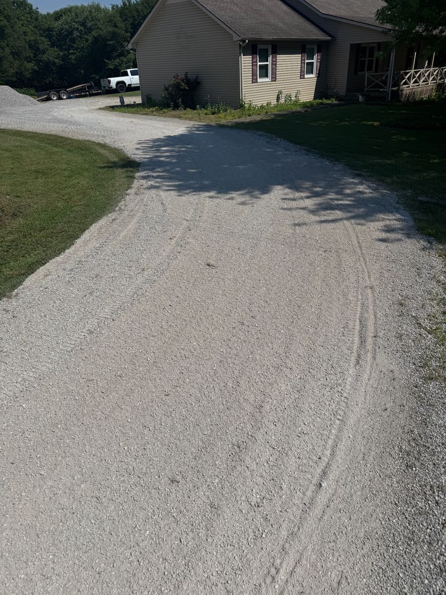 Gravel Services for DIRT PLUS LLC in Bowling Green, KY