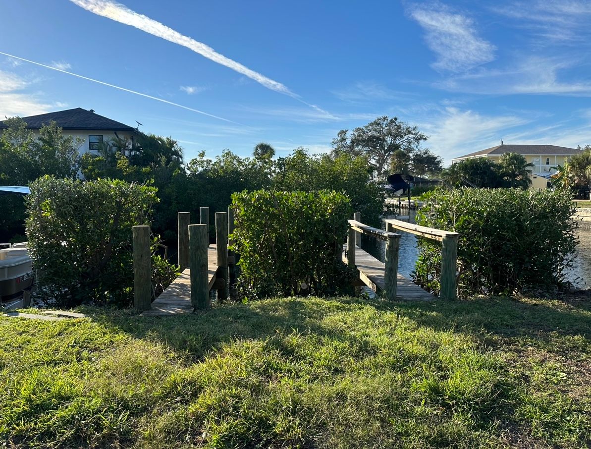 Mangrove Trimming for MX Trees LLC in Englewood, FL