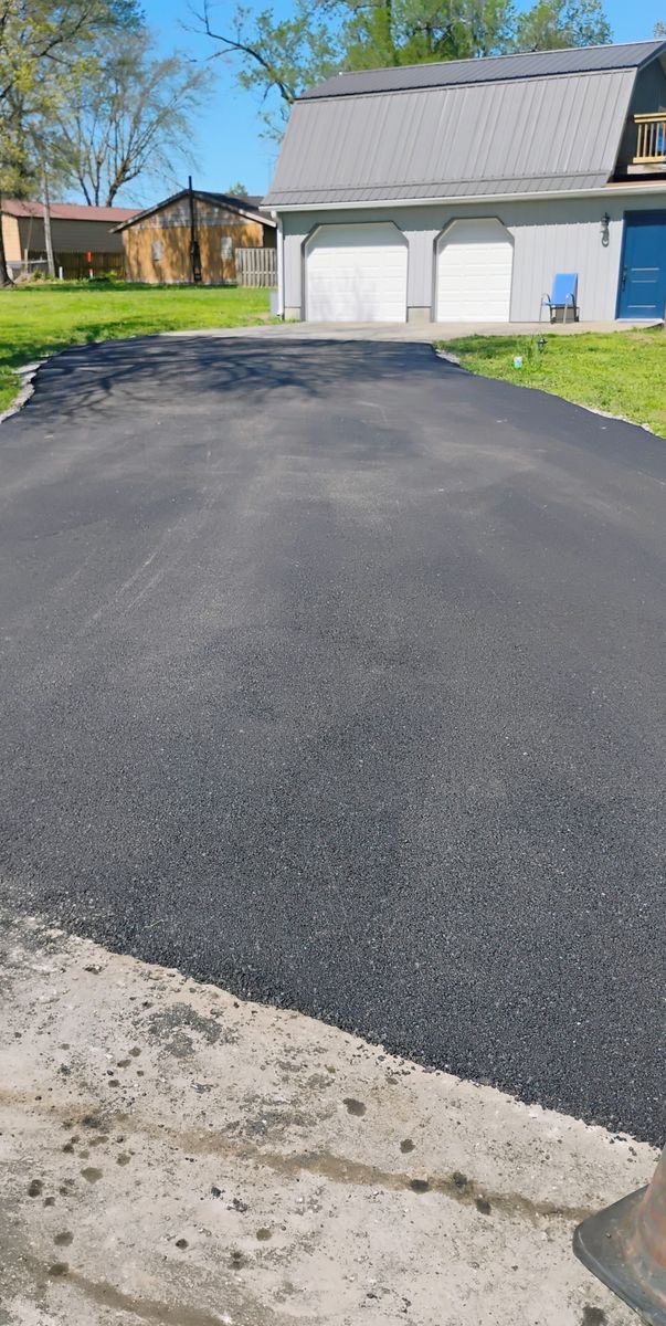 Asphalt Installation for Bishop Asphalt Sealcoating in Marceline, MO