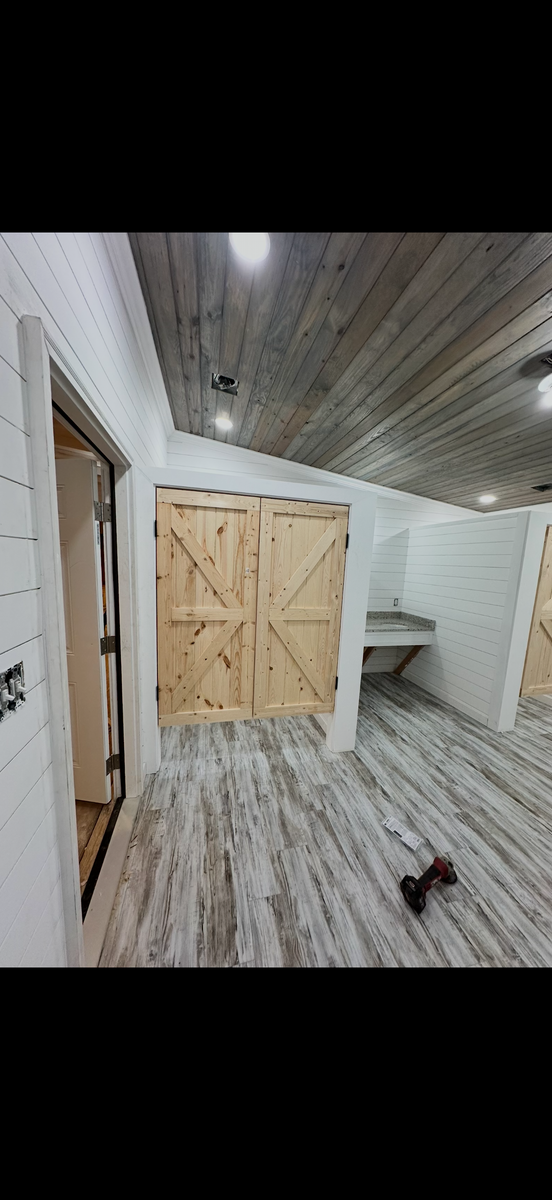 Flooring for Southland Fencing and Construction in Anniston, AL