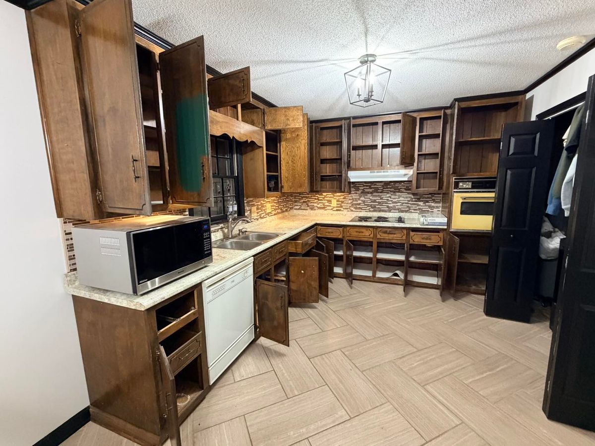 Kitchen Renovation for Newbury Construction & Remodeling LLC in Trenton, TN