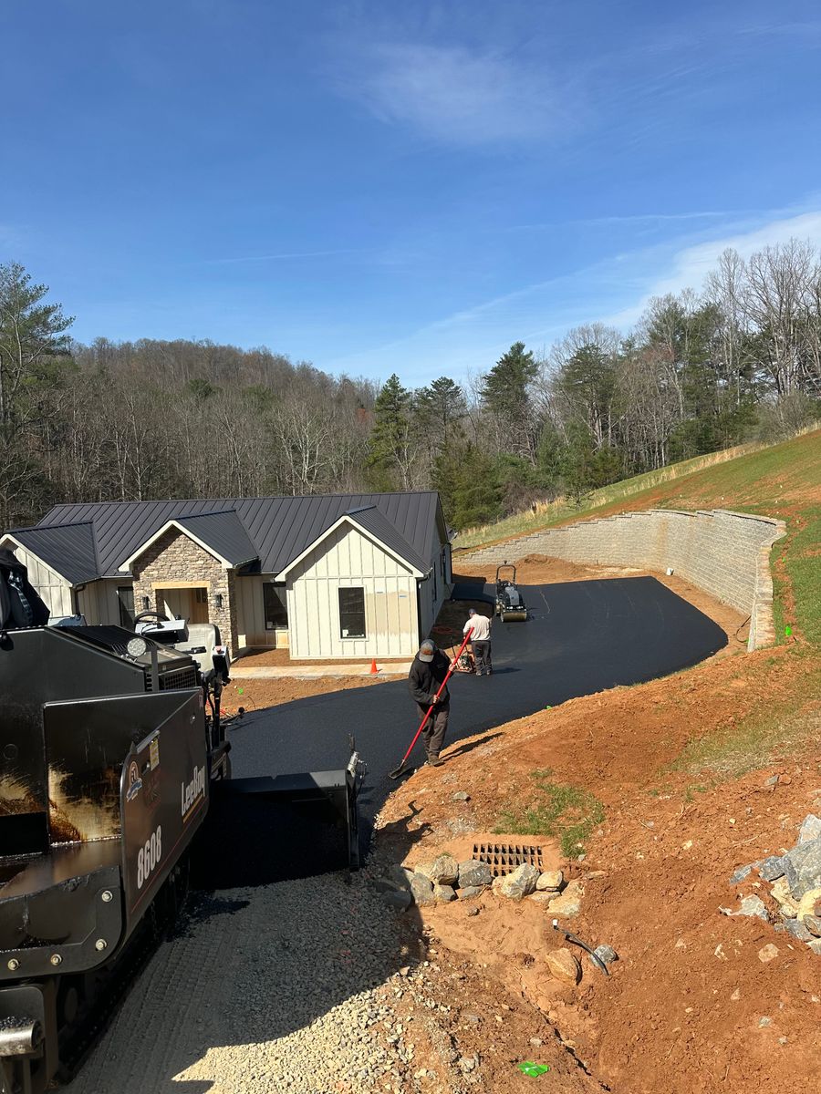 Asphalt Driveways for James R Carter Paving in Roanoke, VA