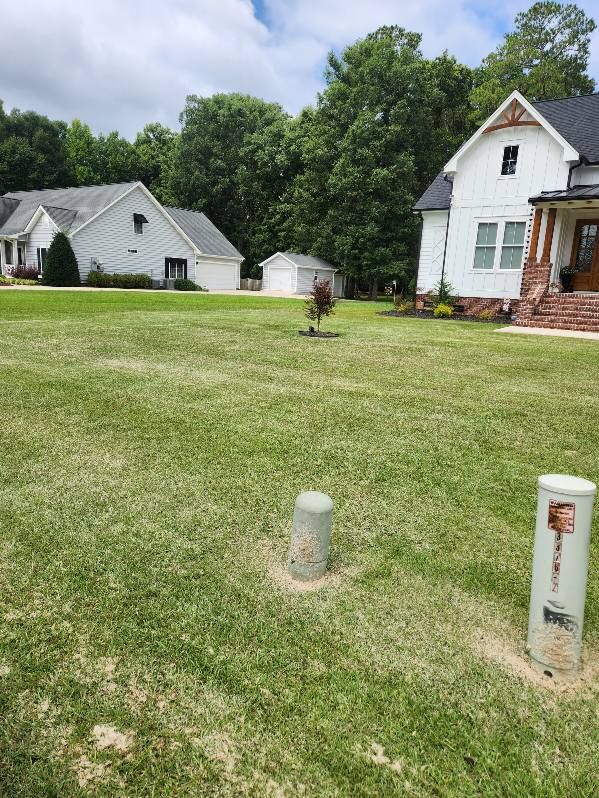 Top Dressing for RightLane Turf Management LLC in Wilson, NC