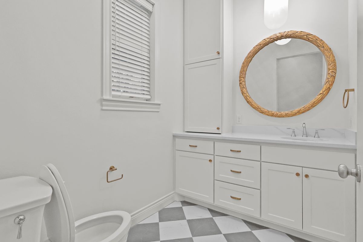 Custom Home Building for Easterling Homes in College Station, TX