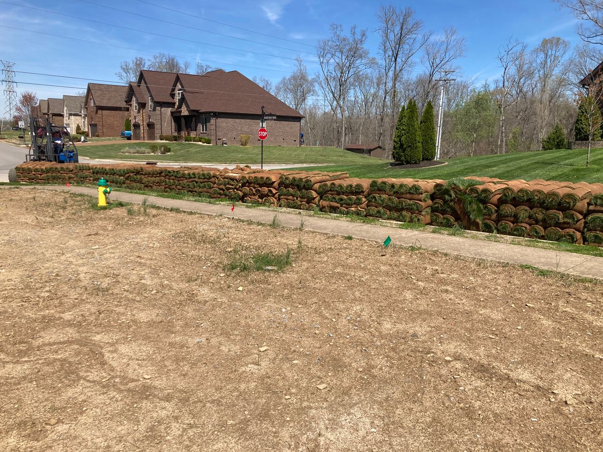 Mulch Installation for Grass Management in Nashville, TN