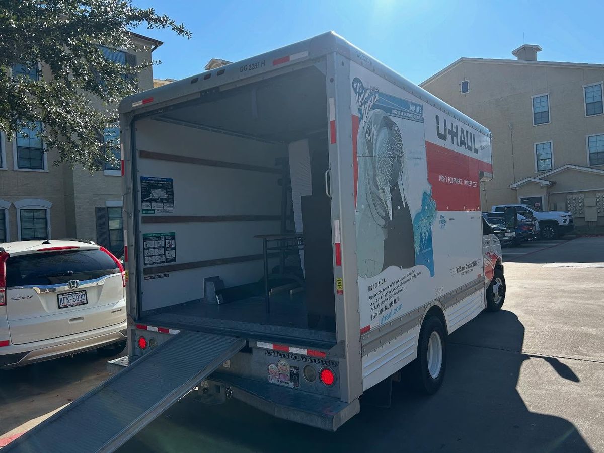 Residential Moving for Man Made Hustlers in Houston, TX