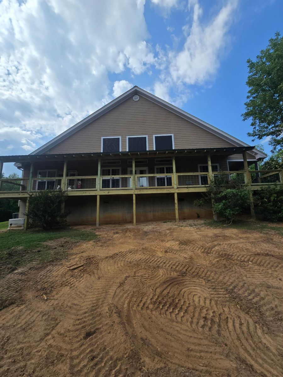 Exterior Painting for T & R Grantham Enterprises in Crestview, FL