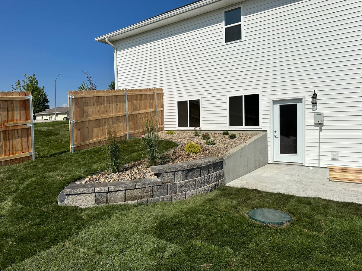 Landscape Design and Installation for Thomas' Lawn Care in Maryville, MO