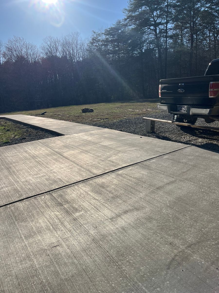 Concrete pouring and finishing for J.P Landscaping and excavation in Chattanooga, TN