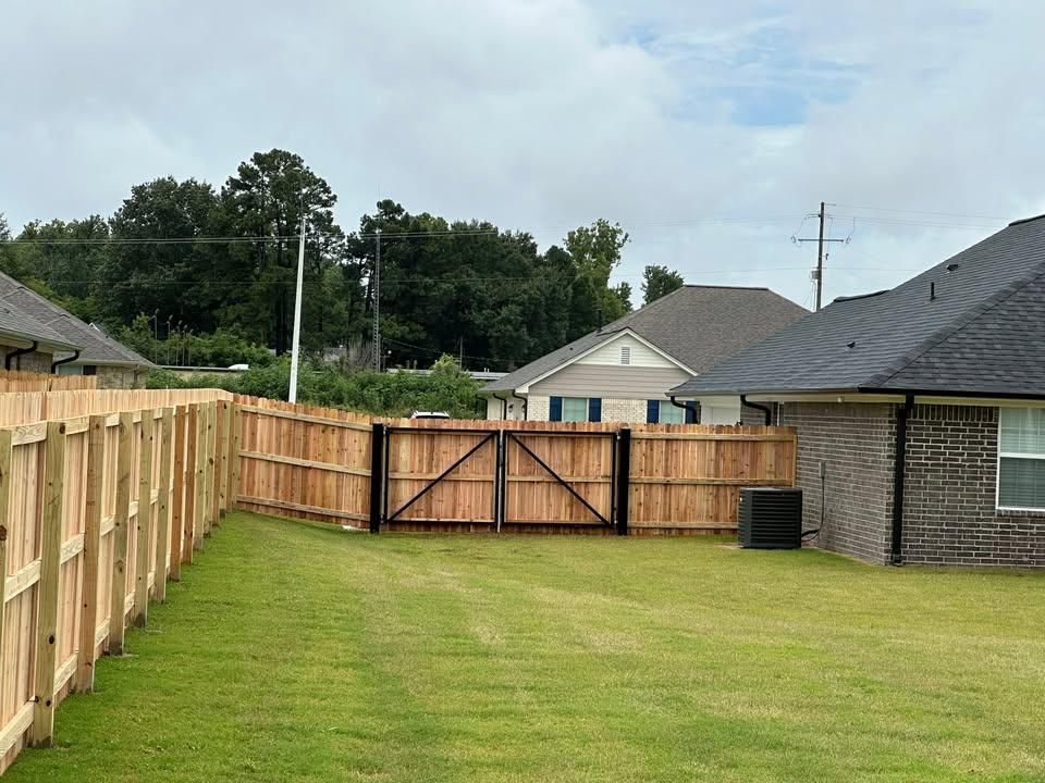 Fence Installation for Frontline Fencing LLC in Hernando, MS