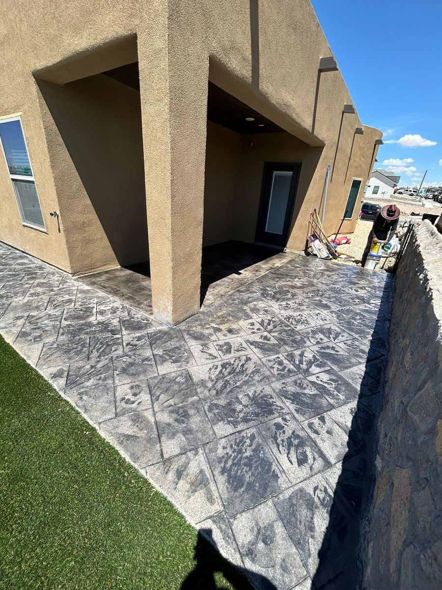 Concrete for Inova Hardscape in El Paso, TX