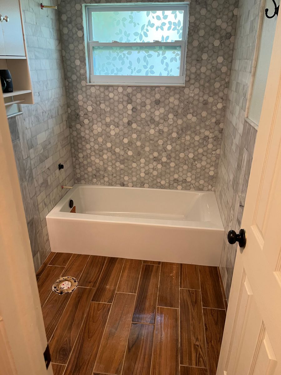 Tile Showers for Dail Flooring Solutions in Ruskin, FL