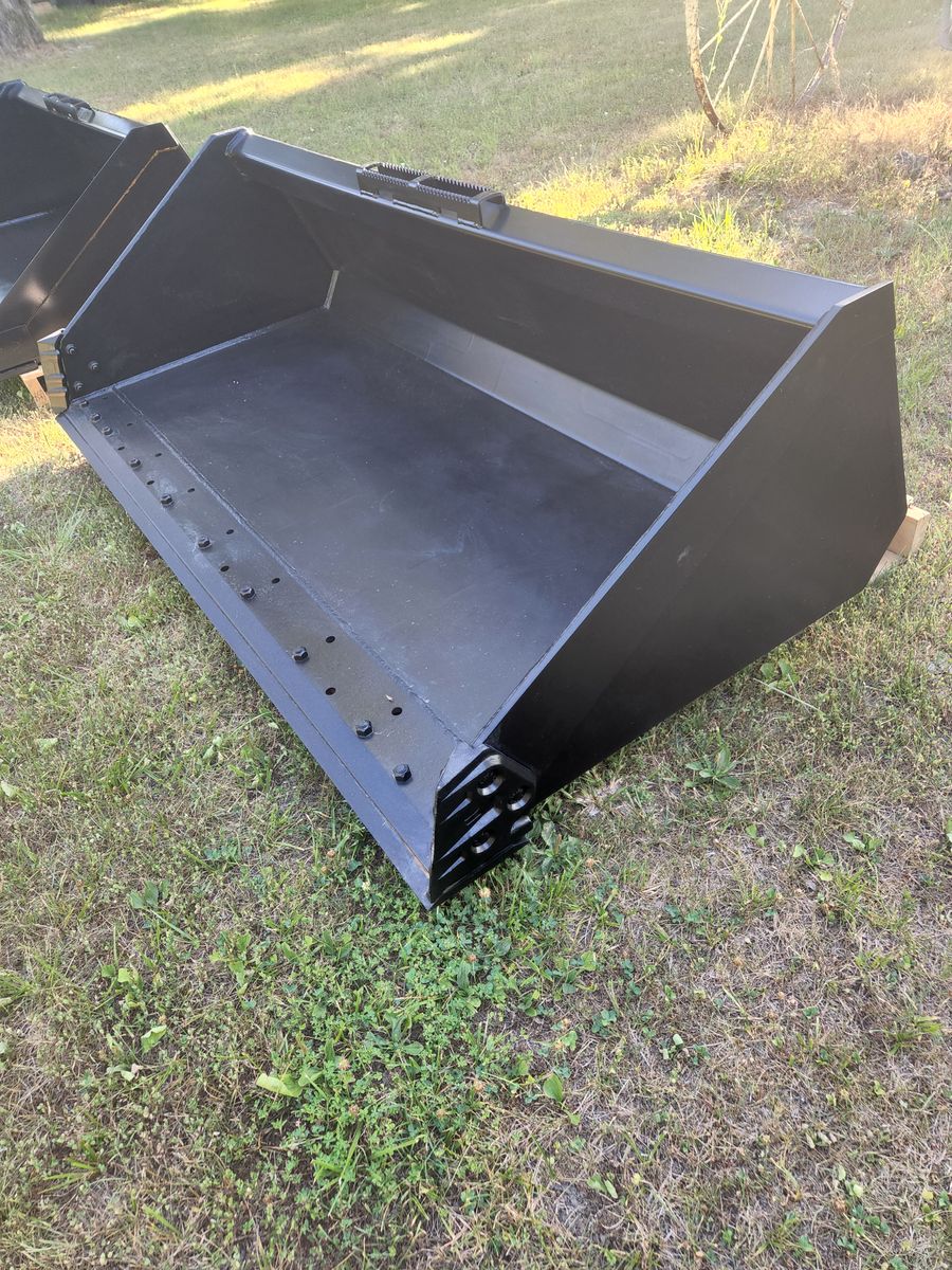Low Profile Buckets for Outlaw Fabrication LLC in Salem, MO