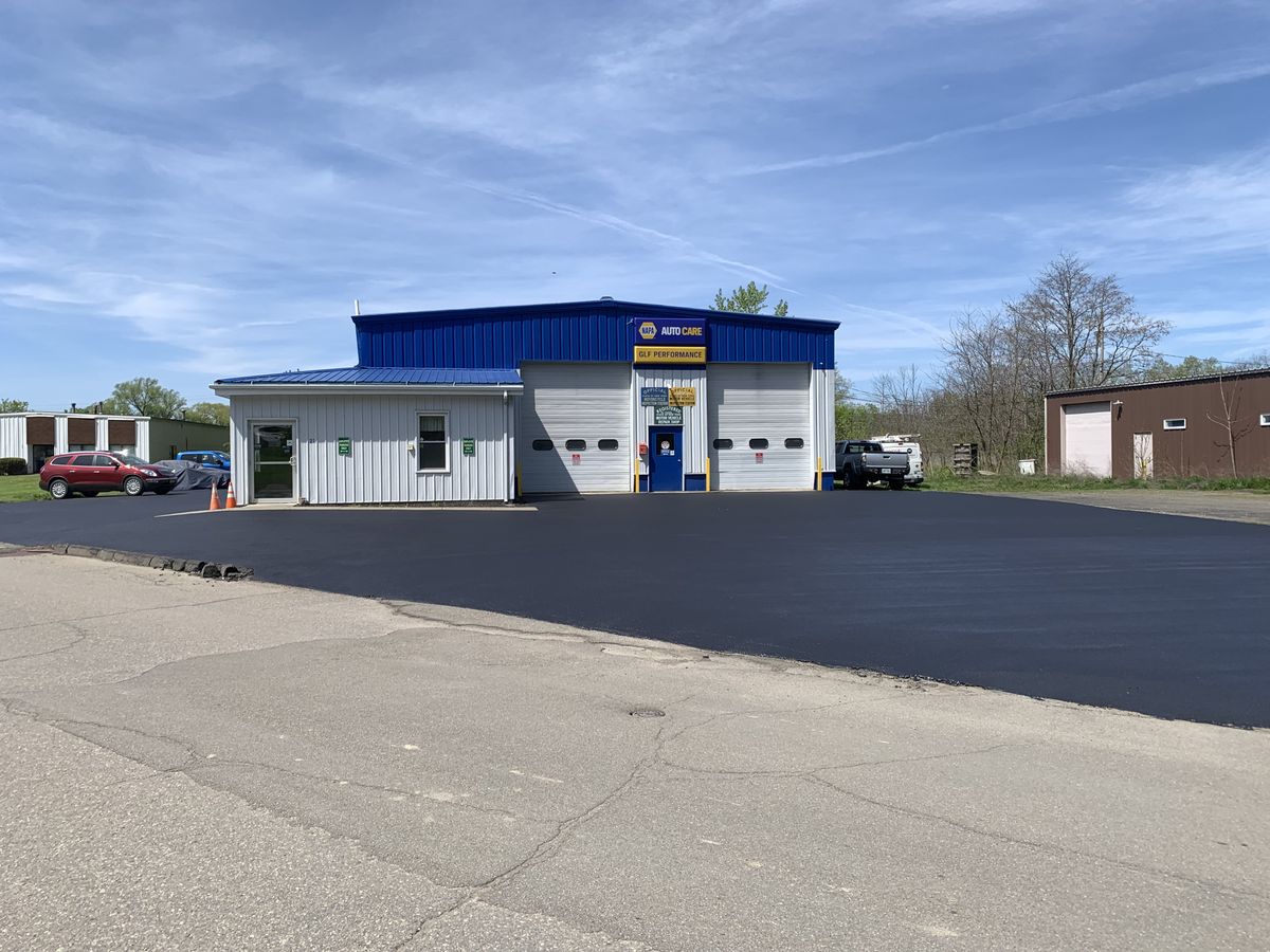 Sealcoating for Victory Driveway Sealcoating in Corning, NY