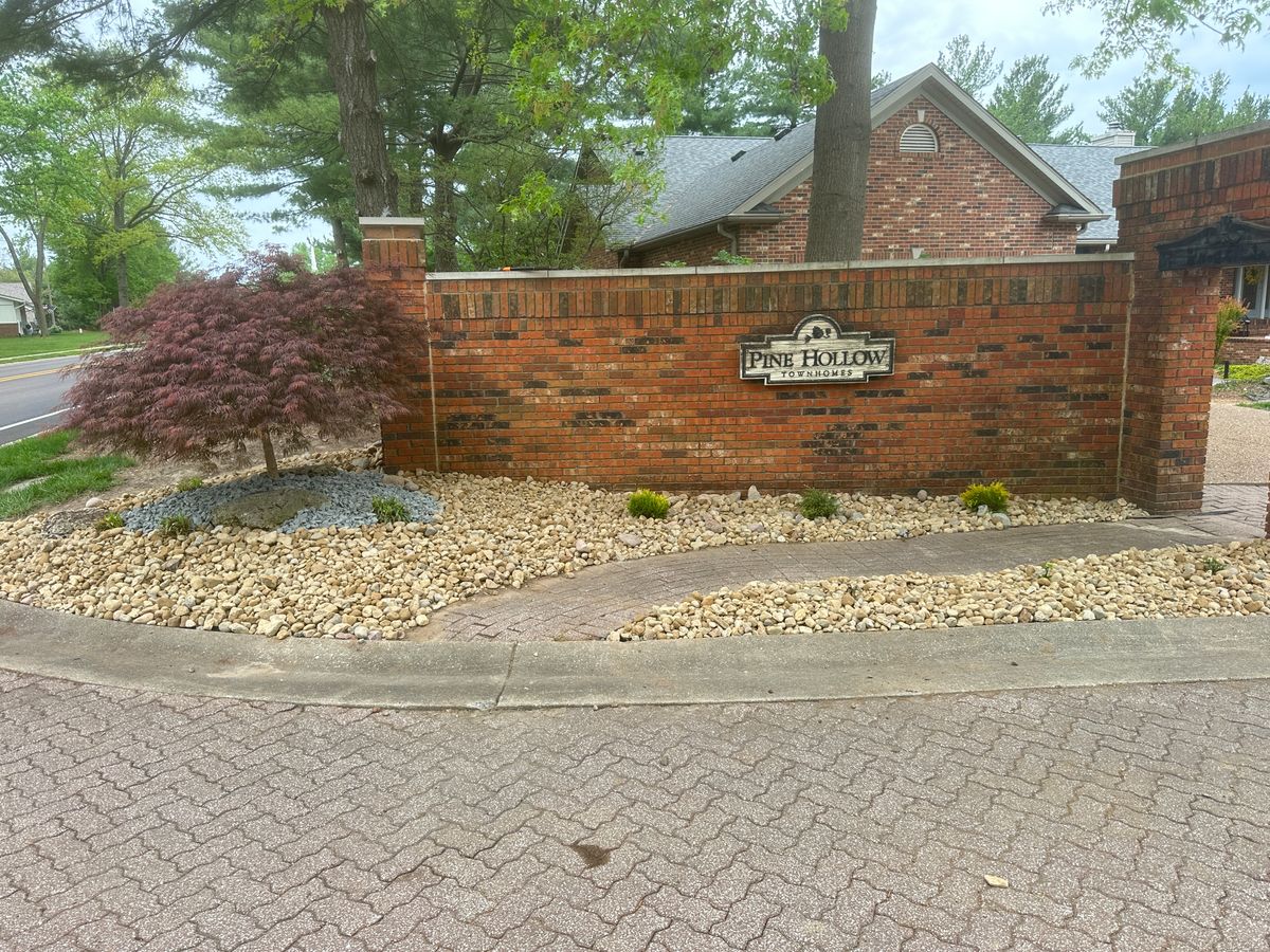 Landscape Installation for Mayfield Landscaping in Staunton, IL