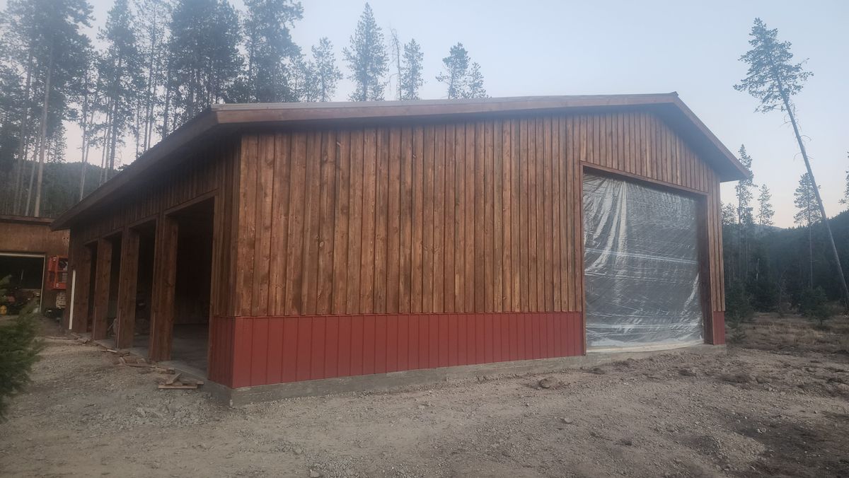 Log Home Finishing for Shay’s Chinking in Hamilton, MT
