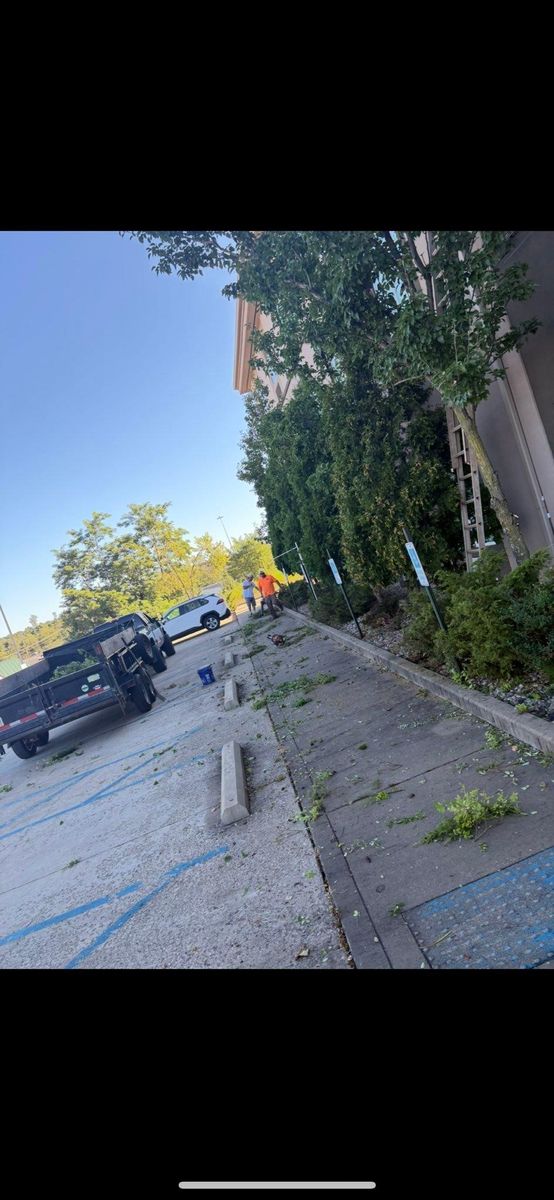 Fall Clean Up for Kehl Lawn and Landscape in Athens, OH