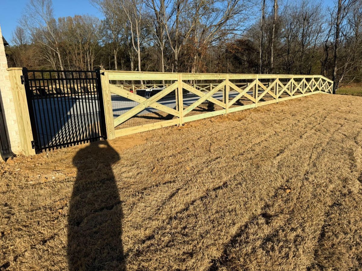 Custom Wooden Fences for Manning Fence, LLC in Hernando, MS