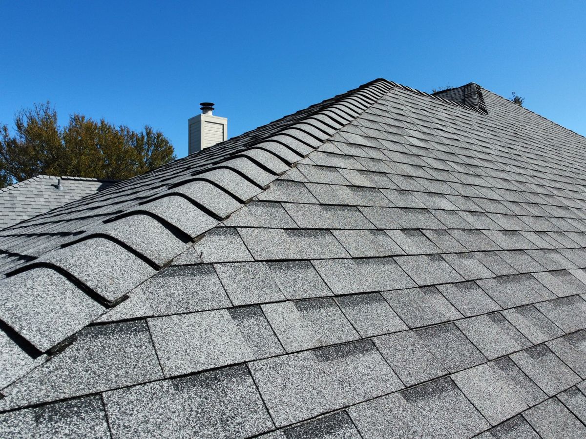 Asphalt Shingles for Viva Roofing in Dallas, TX